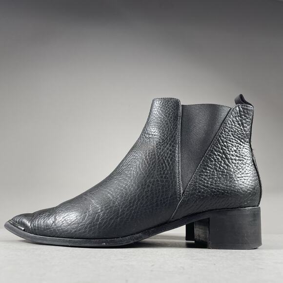 Acne Studios Jensen Women’s EU 39 US 9 Black Pebbled Leather Ankle Chelsea Boots - Picture 1 of 9